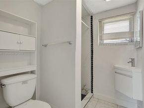 2701 NW 18th Ter, Oakland Park FL 33311