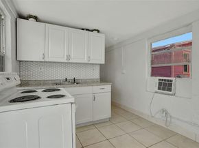 2701 NW 18th Ter, Oakland Park FL 33311