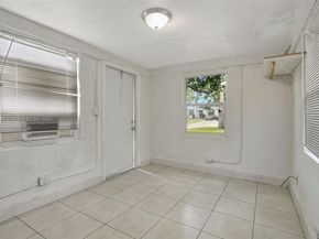 2701 NW 18th Ter, Oakland Park FL 33311
