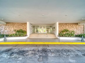401 Golden Isles Dr 908, Hallandale Beach FL 33009
