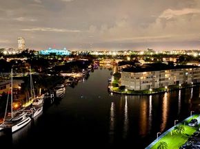 401 Golden Isles Dr 908, Hallandale Beach FL 33009