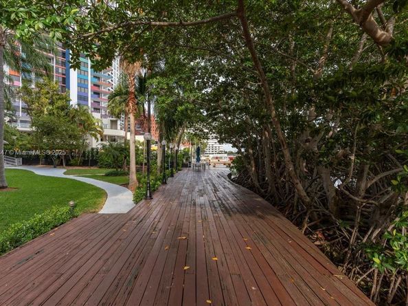 1627 Brickell Ave 1401, Miami FL 33129