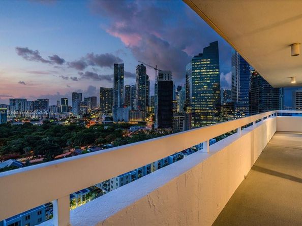 1627 Brickell Ave 1401, Miami FL 33129
