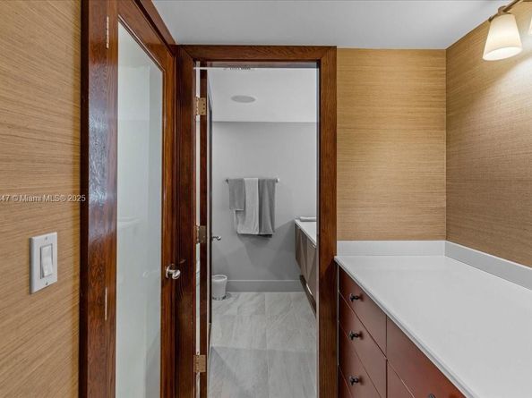 1627 Brickell Ave 1401, Miami FL 33129