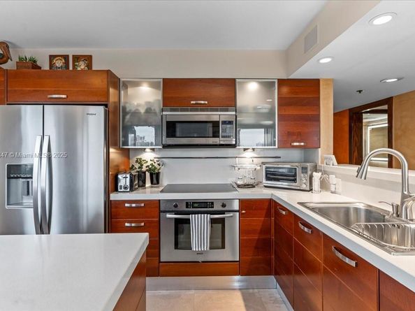 1627 Brickell Ave 1401, Miami FL 33129