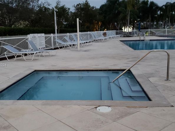 3377 NE 4th St, Homestead FL 33033
