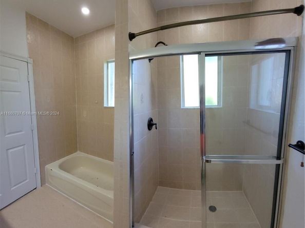 3377 NE 4th St, Homestead FL 33033
