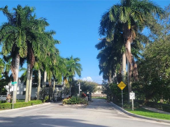 3377 NE 4th St, Homestead FL 33033