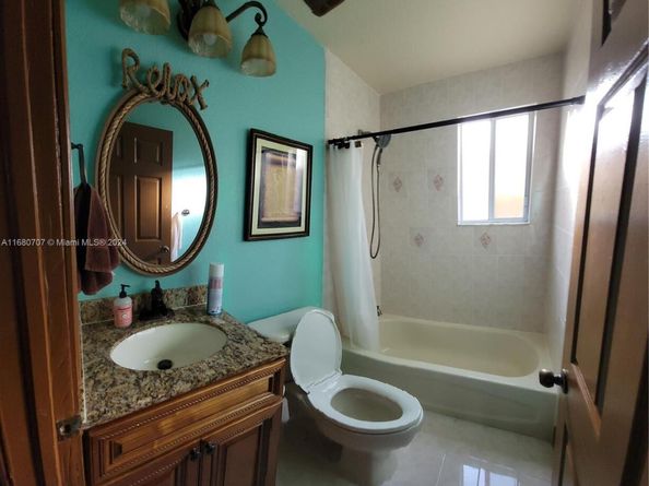 3377 NE 4th St, Homestead FL 33033