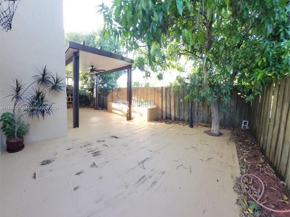 3377 NE 4th St, Homestead FL 33033