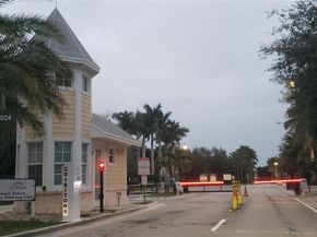 3377 NE 4th St, Homestead FL 33033