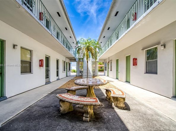 1824 Monroe St 7, Hollywood FL 33020