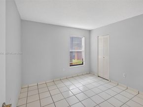 9937 NW 9th St. Cir. 1319, Miami FL 33172