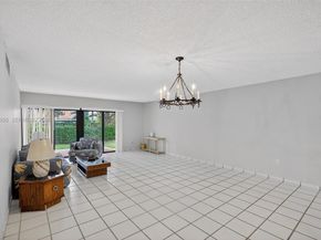 9937 NW 9th St. Cir. 1319, Miami FL 33172