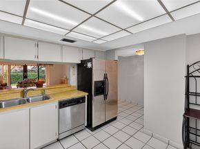 9937 NW 9th St. Cir. 1319, Miami FL 33172