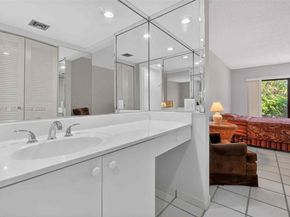 9937 NW 9th St. Cir. 1319, Miami FL 33172