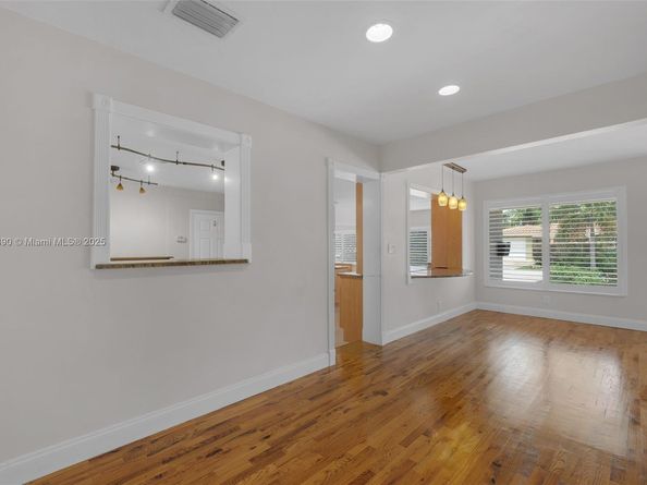 1834 NE 34th St, Oakland Park FL 33306