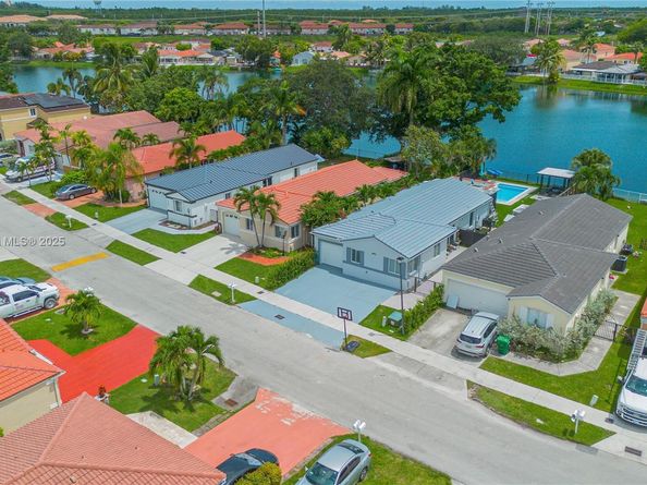 17079 SW 142nd Pl, Miami FL 33177
