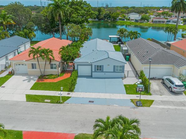 17079 SW 142nd Pl, Miami FL 33177