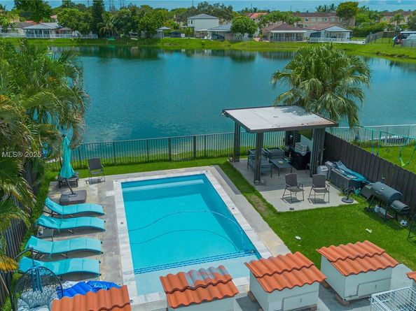 17079 SW 142nd Pl, Miami FL 33177