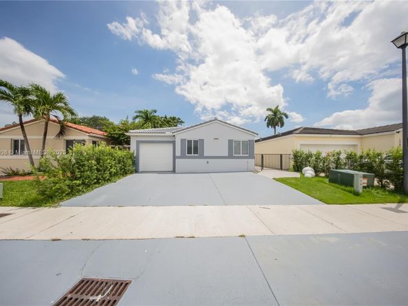 17079 SW 142nd Pl, Miami FL 33177