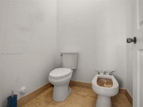 865 NE 208th Ter, Miami FL 33179