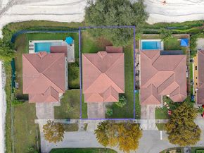 865 NE 208th Ter, Miami FL 33179