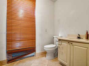 865 NE 208th Ter, Miami FL 33179