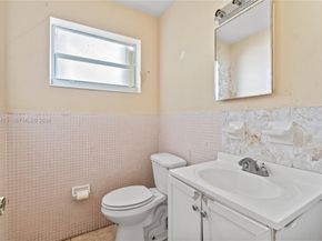 723 NW 15th Ter, Fort Lauderdale FL 33311