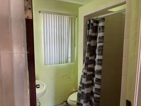 1229 NE 3rd Ave, Fort Lauderdale FL 33304