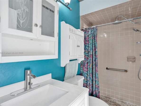 2081 NW 107th Ter, Sunrise FL 33322