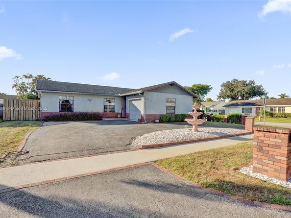 2081 NW 107th Ter, Sunrise FL 33322