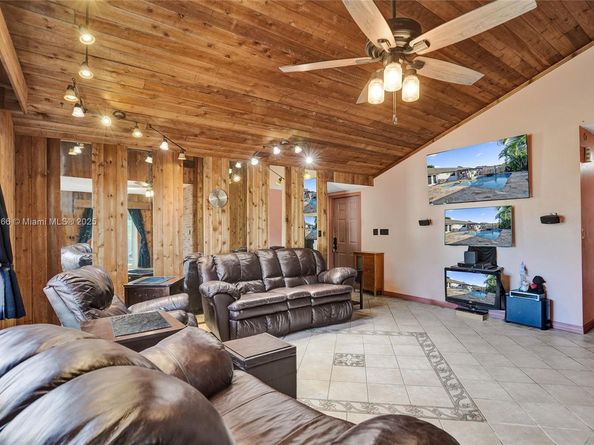 2081 NW 107th Ter, Sunrise FL 33322