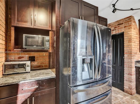 2081 NW 107th Ter, Sunrise FL 33322