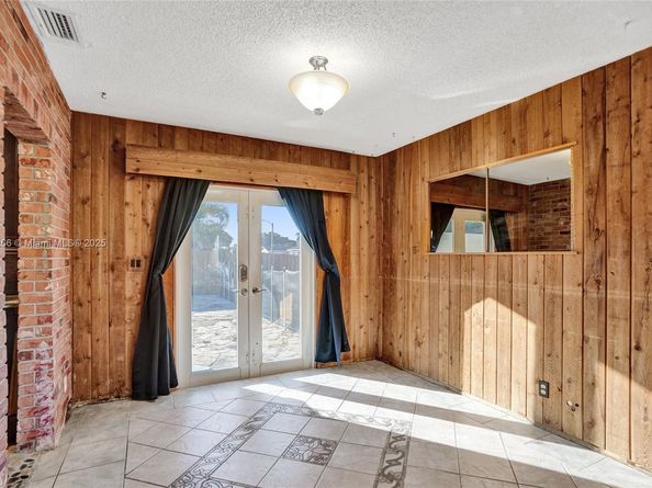 2081 NW 107th Ter, Sunrise FL 33322