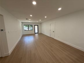 427 NW 82nd Ter, Miami FL 33150