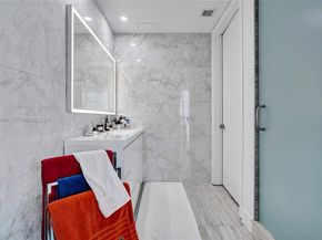 1100 Biscayne Blvd 3708, Miami FL 33132