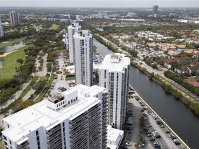 3731 N Country Club Dr 1927, Aventura FL 33180