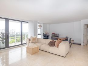 3731 N Country Club Dr 1927, Aventura FL 33180