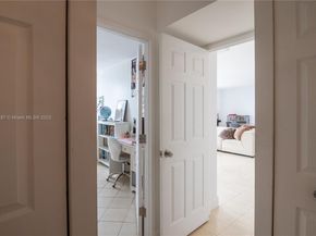 3731 N Country Club Dr 1927, Aventura FL 33180