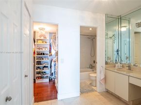 3731 N Country Club Dr 1927, Aventura FL 33180