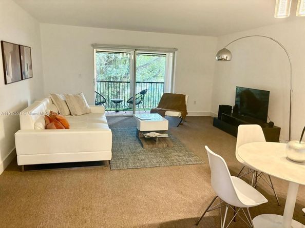 8632 NW 34th Pl C203, Sunrise FL 33351