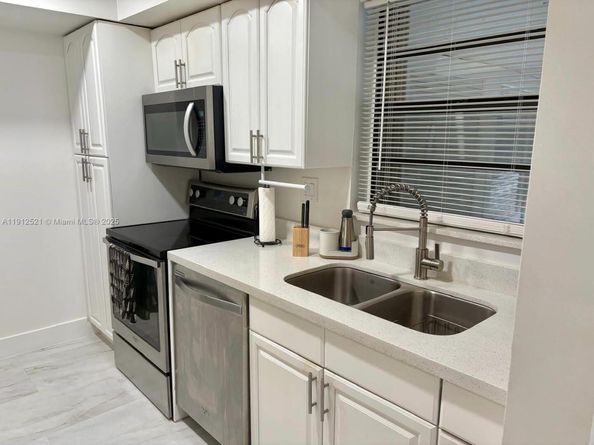 8632 NW 34th Pl C203, Sunrise FL 33351