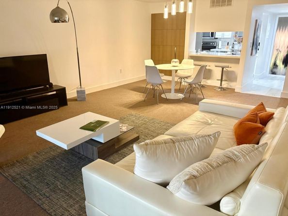 8632 NW 34th Pl C203, Sunrise FL 33351