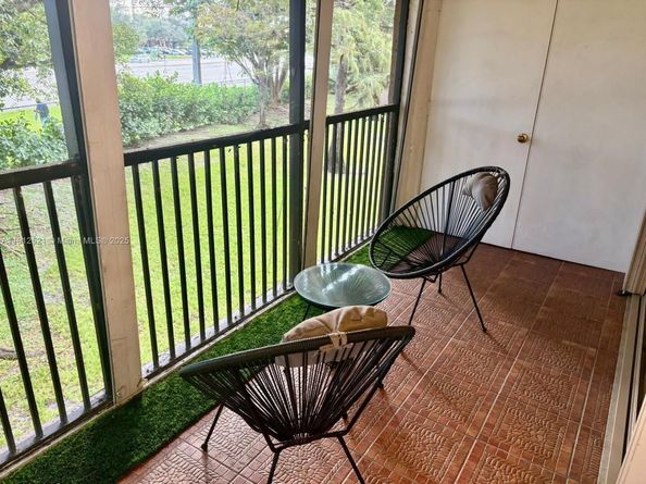 8632 NW 34th Pl C203, Sunrise FL 33351