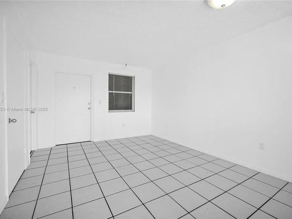 2575 SW 27th Ave 508, Miami FL 33133
