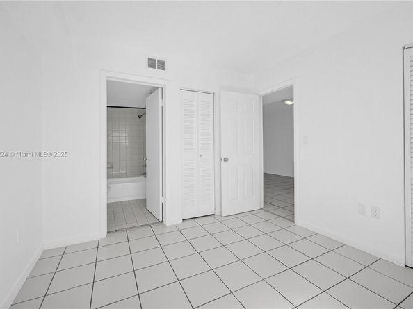 2575 SW 27th Ave 508, Miami FL 33133