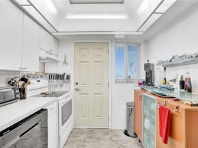 1000 NE 191st St 21, Miami FL 33179
