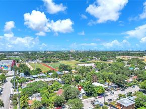 421 NW 59th St, Miami FL 33127