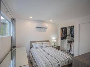 421 NW 59th St, Miami FL 33127